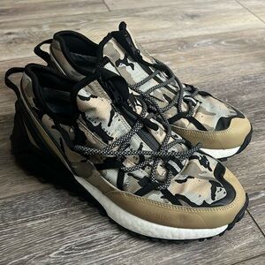 Adidas men’s size 8 GORE-TEX ZX